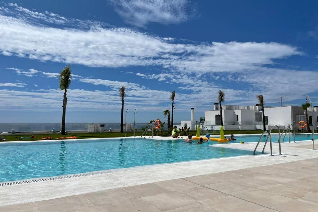 Modern 2 Beds Apartment In Alcaidesa La Alcaidesa Exterior foto